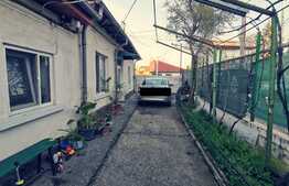 Casa 3 camere, 60 mp, teren 280 mp, zona Centrala 