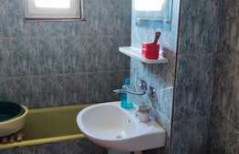 Apartament 2 camere, decomandat, centrala termica, zona Lapus Arges