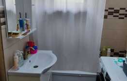 Apartament 3 camere, 50 mp, etaj intermediar, zona Rovine 