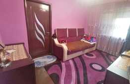 Apartament 2 camere, etaj intermediar, zona Valea Rosie 