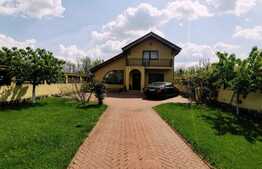 Casa in stil retro cu alee P+M partial, 151 mp util si teren 1208 mp in zona Brestei!