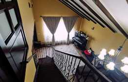 Casa in stil retro cu alee P+M partial, 151 mp util si teren 1208 mp in zona Brestei!