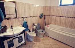 Casa in stil retro cu alee P+M partial, 151 mp util si teren 1208 mp in zona Brestei!