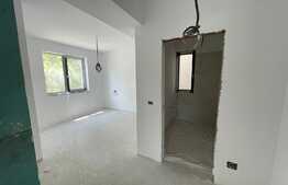 Apartament de 3 camere, 90 mp, zona 1Mai