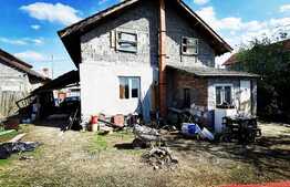 Casa P+M, 120 mp utili si teren 500 mp, cu iesire la 2 strazi, in Brestei!