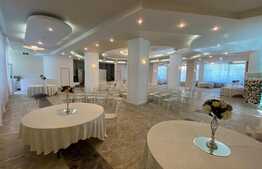 Spatiu comercial, 404 mp, zona centrala, parcare privata