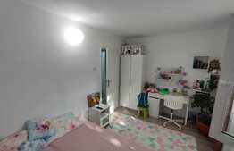 Apartament cu 3 camere si 2 bai, etajul 1, zona Brazda