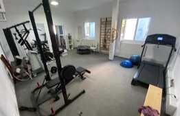 Spatiu comercial, 370 mp, pretabil activități medicale, aparatura inclusă, parcare privata, zona Centrala