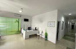 Spatiu comercial, 370 mp, pretabil activități medicale, aparatura inclusă, parcare privata, zona Centrala