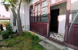 Casa 3 camere, 100 mp, teren 285 mp, zona Piata Mare