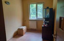 Apartament de 3 camere, 45 mp, semidecomandat, Craiovita Noua