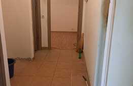 Apartament de 3 camere, 45 mp, semidecomandat, Craiovita Noua