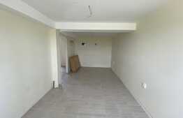 Spatiu comercial, 160 mp utili, 330 mp teren, 4 locuri de parcare, zona Mirage Ballroom