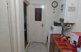 Apartament de 3 camere, 63 mp, parter, zona Dezrobirii