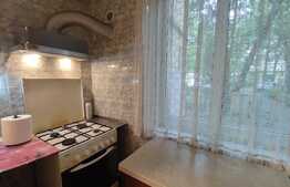 Apartament de 3 camere, 63 mp, parter, zona Dezrobirii