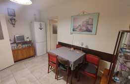 Apartament de 3 camere, 63 mp, parter, zona Dezrobirii