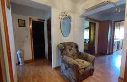 Apartament de 4 camere, 84 mp, decomandat, zona Centrul Vechi