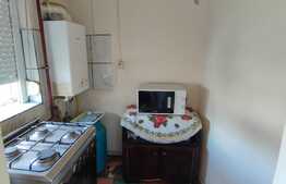 Apartament de 4 camere, 84 mp, decomandat, zona Centrul Vechi