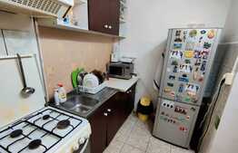 Apartament de 3 camere, decomandat, 70 mp, etaj 1, Craiovita Noua