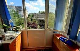 Apartament 2 camere, decomandat, 52 mp, etaj intermediar, zona Rovine