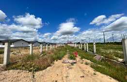 Teren IV potrivit dezvoltare ansamblu rezidențial - 6.400 mp în parcele de 400 mp, toate utilitățile, zona Aeroport