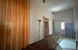 Apartament 4 camere, 185 mp, spațios, semidecomandat, zona Centrală