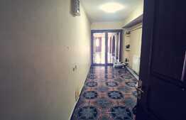 Casa 370 mp utili, 554 mp teren, iesire la 2 strazi, zona Medicina Veche