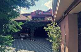 Casa 370 mp utili, 554 mp teren, iesire la 2 strazi, zona Medicina Veche