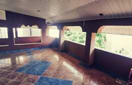 Casa 370 mp utili, 554 mp teren, iesire la 2 strazi, zona Medicina Veche