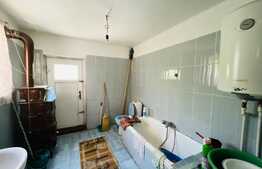 Casa renovabila de 3 camere, 90 mp utili, teren 226 mp, zona ultracentrala