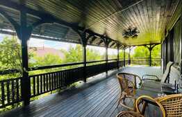 Casa stil cabana, 3 camere, 200 mp, teren 500 mp, Beharca