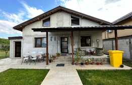 Casă pe parter 80 mp utili, 320 mp teren, terasa, Veteranilor