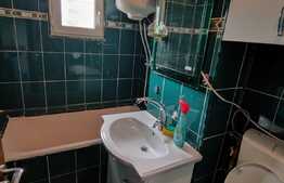 Apartament cu 3 camere, etaj intermediar , Zona Cornitoiu