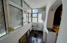 Apartament 3 camere, 76 mp, centrala termica, zona Sarari.