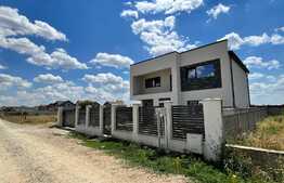 Casă individuală P + E de 180 mp utili, 500 mp teren, zona Ghercești