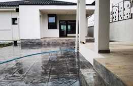 Casa finisata de 4 camere, 140 mp, teren 500 mp, zona Sarari