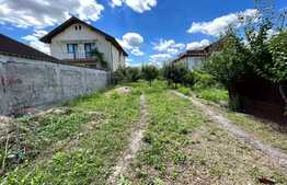 Teren intravilan 700 mp, toate utilitățile, Catargiu