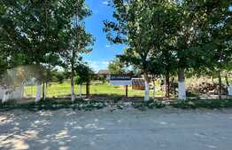 Teren intravilan 339 mp, toate utilitățile, front 17 m, Popoveni