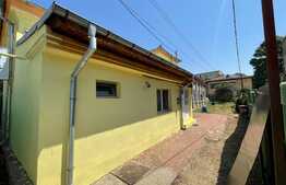 Casa 3 camere, 300 mp teren, centrala proprie, Piata Mare