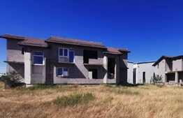 Ofertă! Casă la rosu, 140 mp utili, 520 mp curte, zona Metro