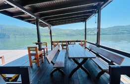 Pensiune 360 mp utili, teren 600 mp, Dubova