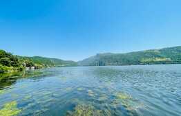 Pensiune 360 mp utili, teren 600 mp, Dubova