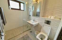 Apartament 3 camere, 76 mp, centrala termica, parcare, zona Centrala