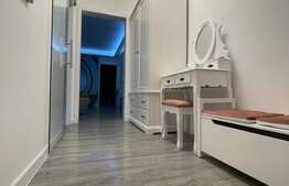 Apartament de 3 camere, 69 mp, etaj intermediar, zona Centrala