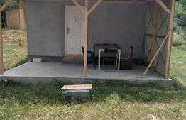 Casa la roșu, 2 camere, 100 mp, teren 2000 mp, comuna Sopot