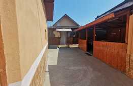  Casă individuală de 105 mp utili, 781 mp teren, terasa, strada Brestei