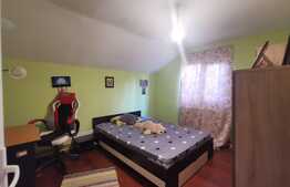 Casă de 165 mp, teren 252 mp, zona Cernele