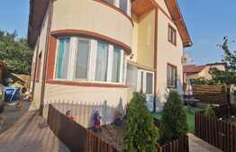 Casă de 165 mp, teren 252 mp, zona Cernele