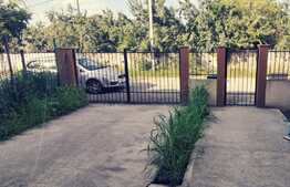 Casa in duplex, 130 mp, teren 300 mp, zona Ford