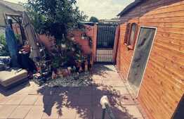 Casa cocheta, 70 mp utili, teren 210 mp, zona Brestei